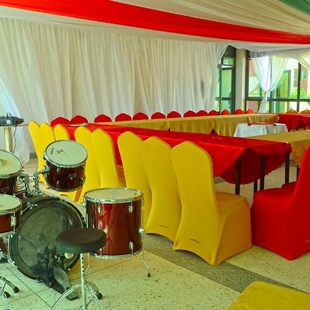 Dianwill Hotel Entebbe Exterior foto